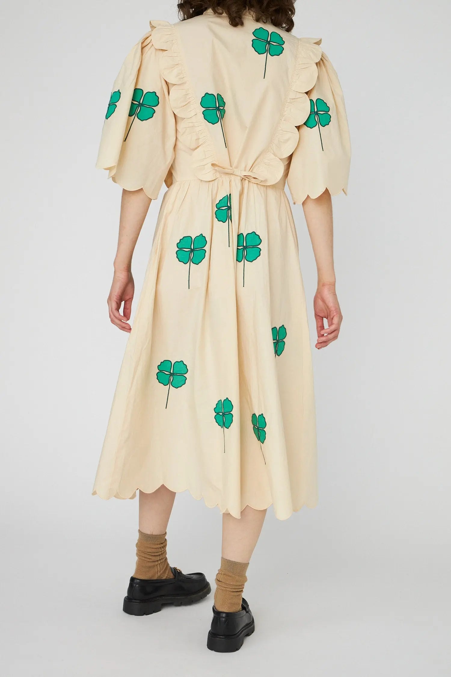 Stella Nova Embroidered Midi dress with Scallops Dress 204 Green/Creme