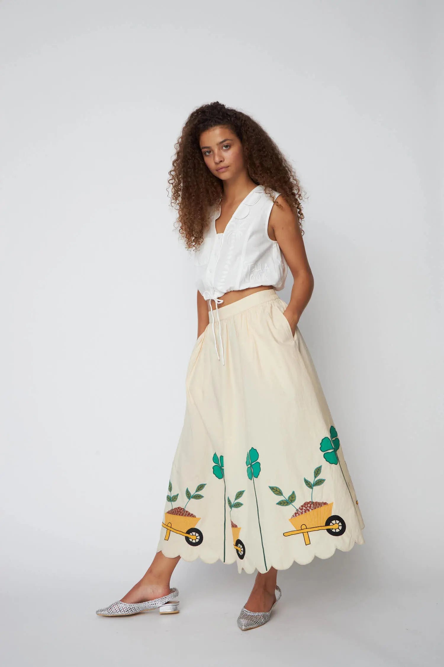 Stella Nova Embroidered Midi skirt with Scallops Skirt 078 Ivory