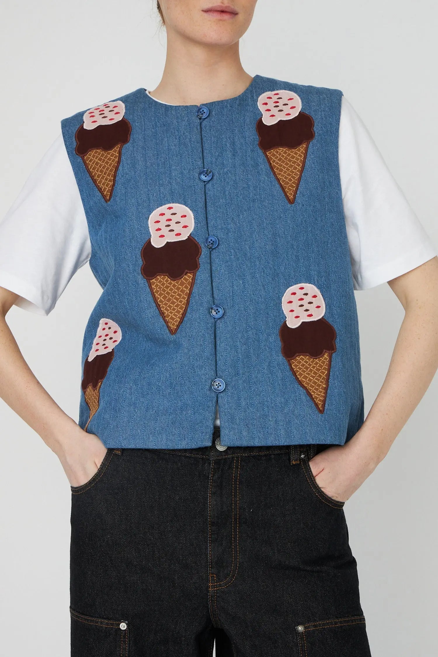 Stella Nova Out of office Embroidered Vest Vest 316 Summer Blue