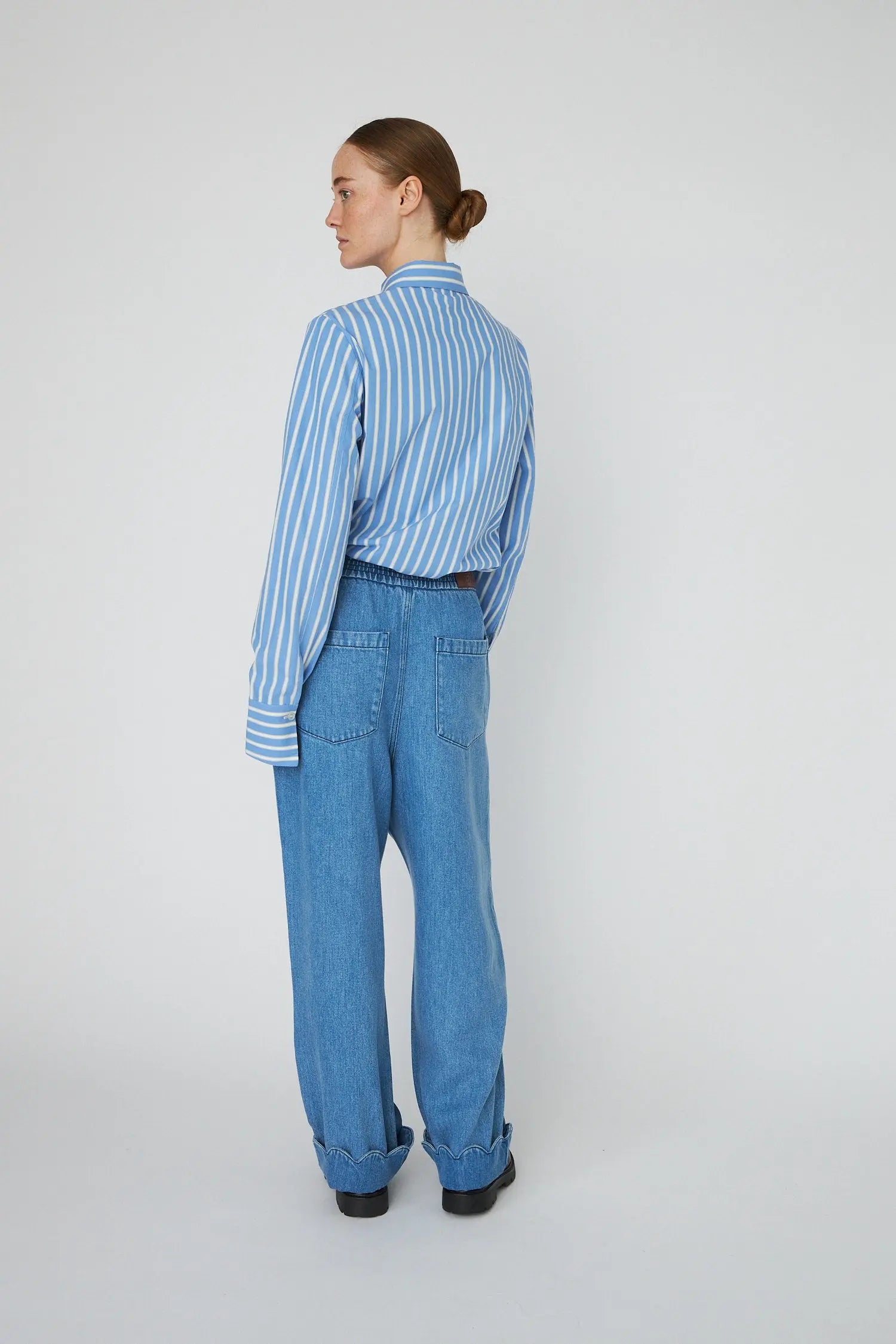 Stella Nova Washed Blue Low-Waist Pants with Scallop Edge Pants 302 Light Blue