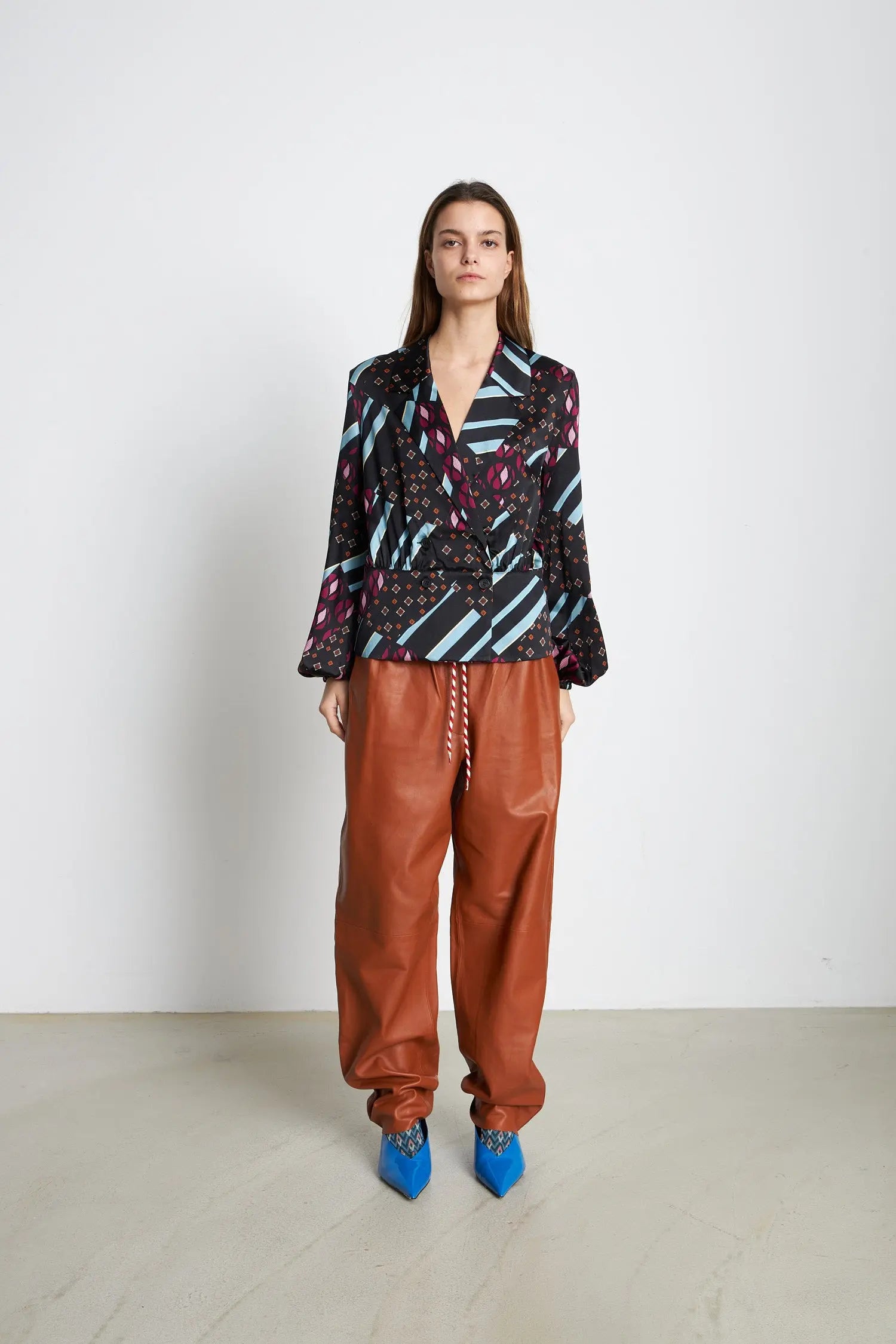 Stella Nova Double-breasted silk blouse Blouse 607 Tie Combination